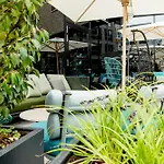 One Bonn-hauptbahnhof 3*