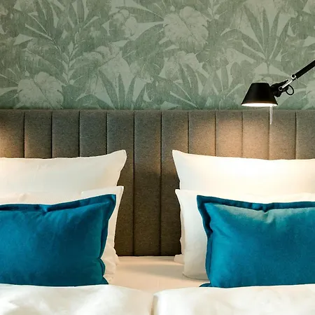 One Bonn-hauptbahnhof Hotel