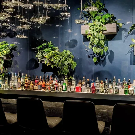 One Bonn-hauptbahnhof *