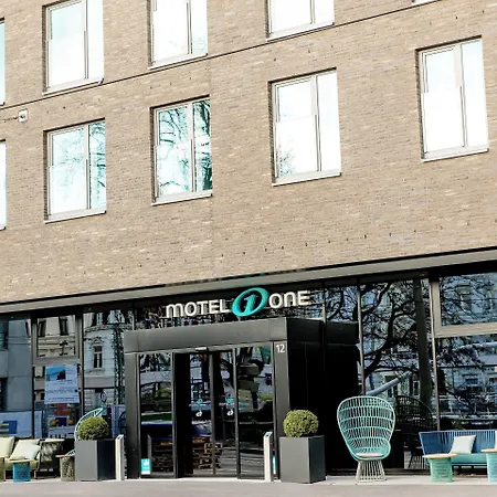 One Bonn-hauptbahnhof *