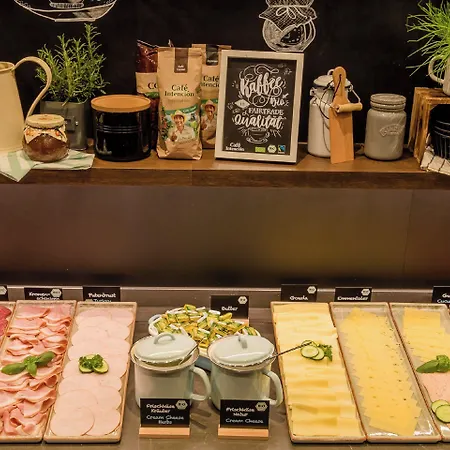 One Bonn-hauptbahnhof *