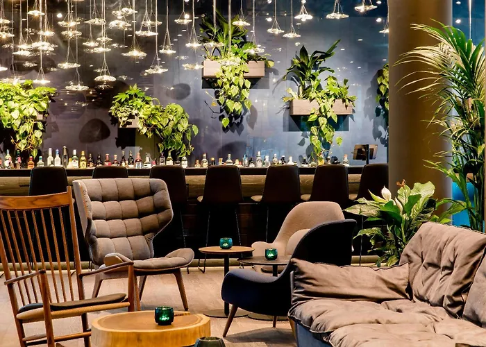 One Bonn-hauptbahnhof 3*