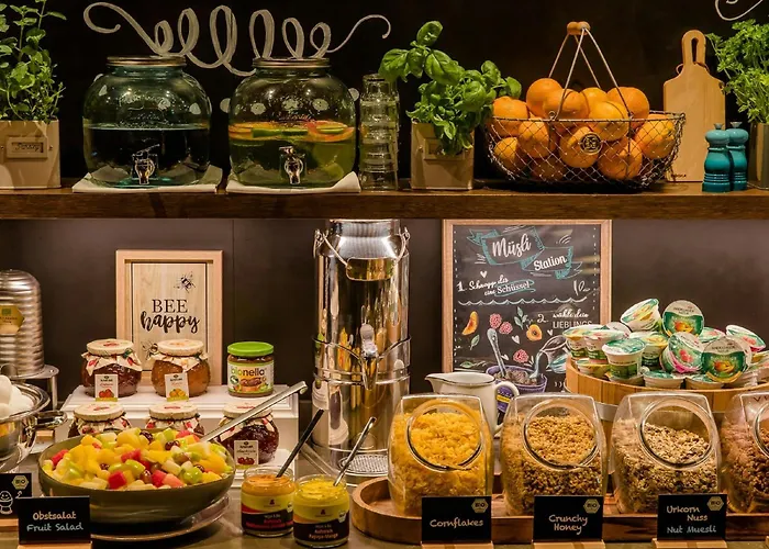 One Bonn-hauptbahnhof 3*