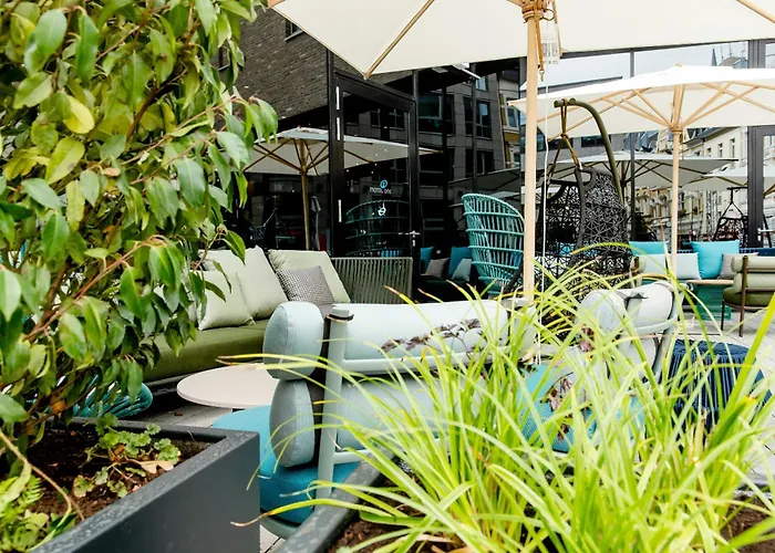 One Bonn-hauptbahnhof 3*